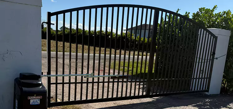 Driveway Fence Repair Safety Harbor